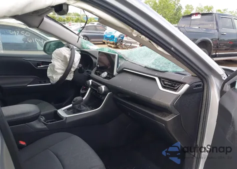 2024 Toyota Rav4 Xle/Xle Premium z USA, uszkodzony, nr VIN 2T3P1RFV8RC433921